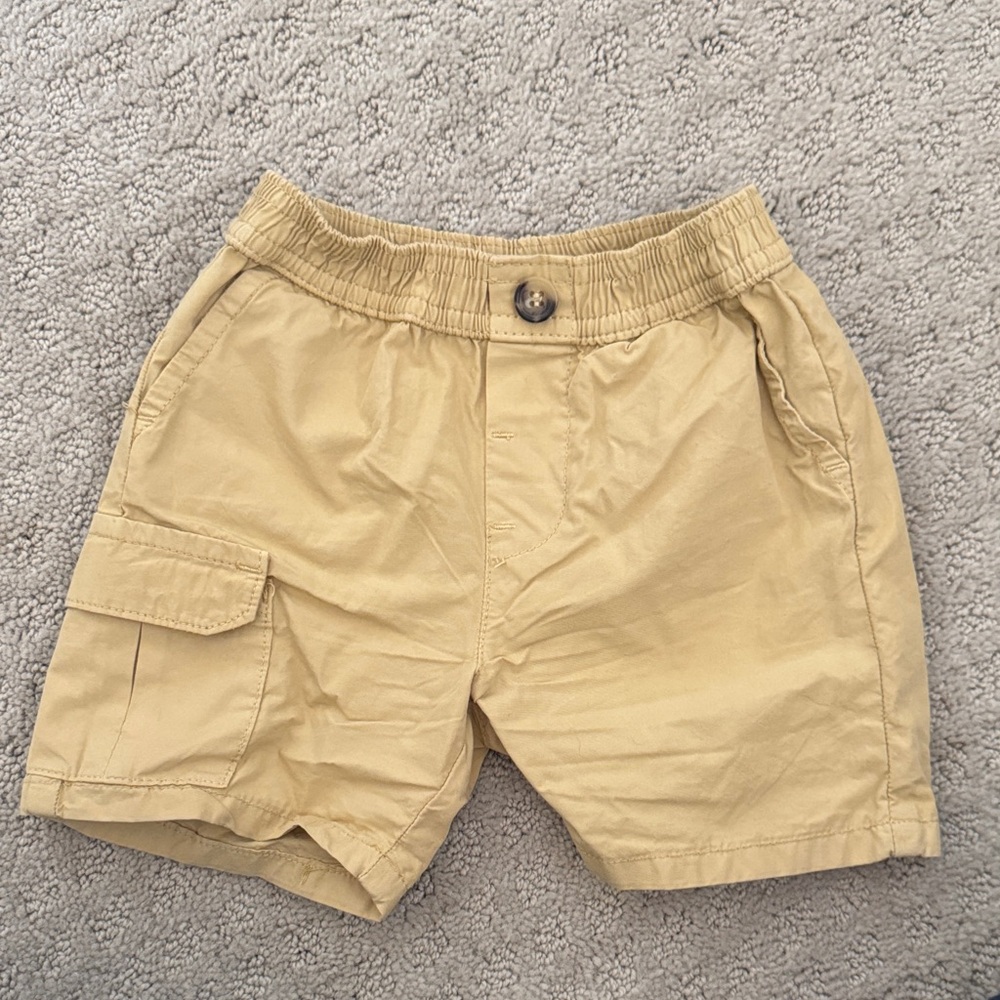 Zara Men's Beige Cargo Shorts